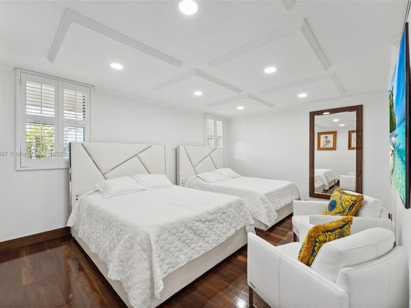 614 Valencia Ave 103, Coral Gables FL 33134