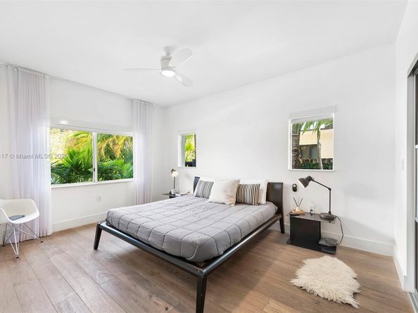 970 S Shore Dr, Miami Beach FL 33141