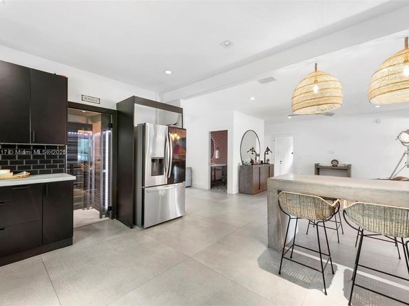 970 S Shore Dr, Miami Beach FL 33141