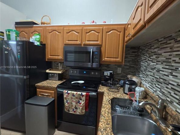 13959 SW 91st Ter 13959, Miami FL 33186