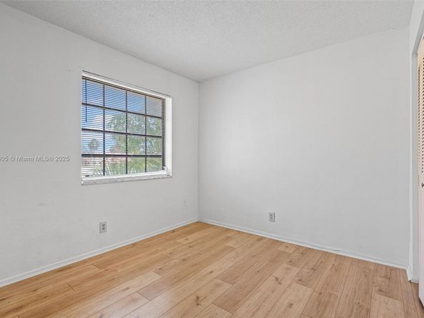 2607 NW 47th Ln 3304, Lauderdale Lakes FL 33313