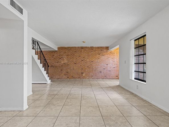 2607 NW 47th Ln 3304, Lauderdale Lakes FL 33313