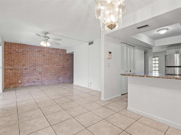 2607 NW 47th Ln 3304, Lauderdale Lakes FL 33313