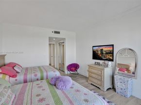 2000 Island Blvd 1710, Aventura FL 33160