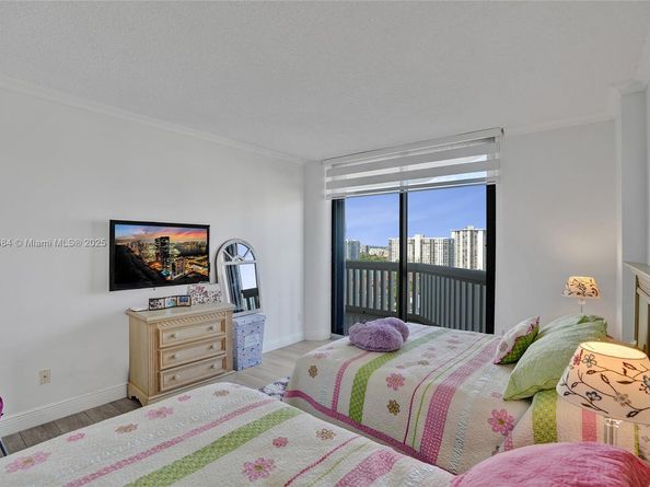 2000 Island Blvd 1710, Aventura FL 33160