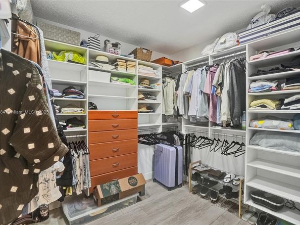 2000 Island Blvd 1710, Aventura FL 33160