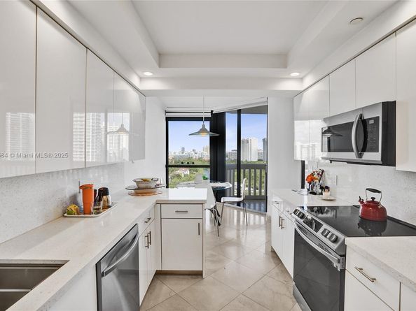 2000 Island Blvd 1710, Aventura FL 33160