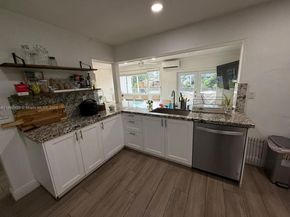 8600 NW 27th Pl, Sunrise FL 33322