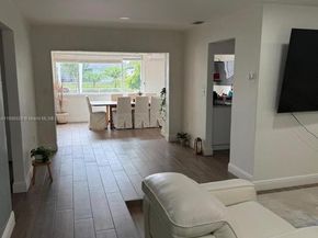 8600 NW 27th Pl, Sunrise FL 33322