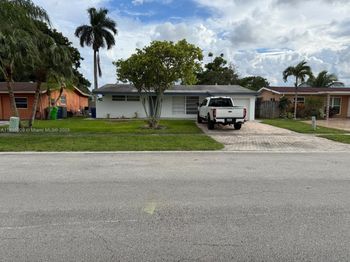 8600 NW 27th Pl