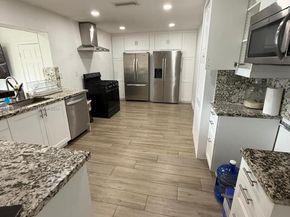 8600 NW 27th Pl, Sunrise FL 33322