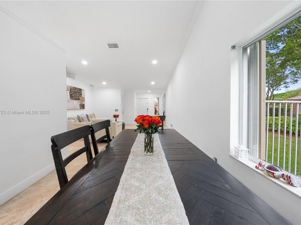 4361 Mahogany Ridge Dr, Weston FL 33331