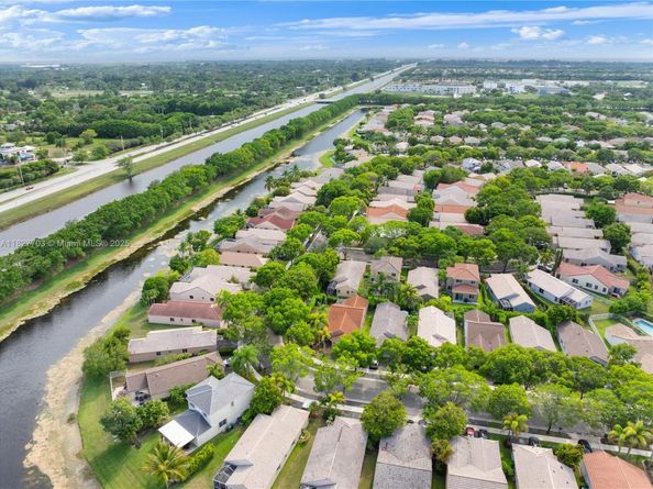 4361 Mahogany Ridge Dr, Weston FL 33331
