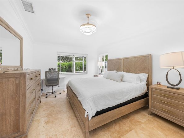 4361 Mahogany Ridge Dr, Weston FL 33331