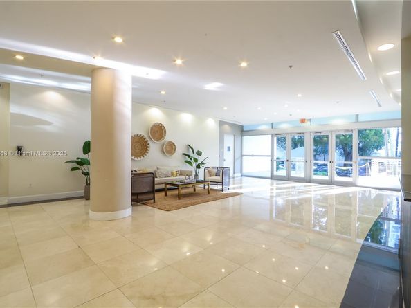 2200 NE 4th Ave 501, Miami FL 33137