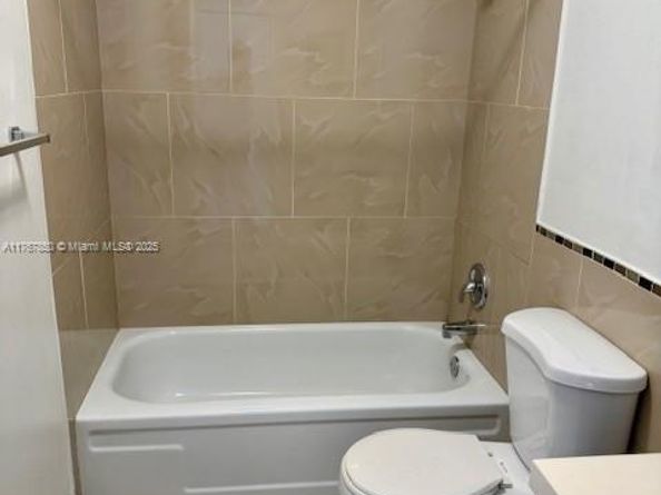 2029 NW 46th Ave E202, Lauderhill FL 33313