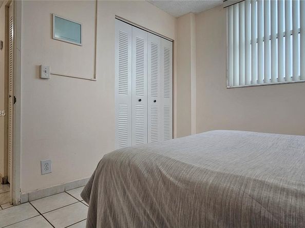 501 SW 1st St 507, Miami FL 33130