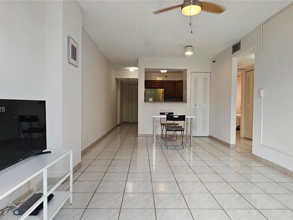 501 SW 1st St 507, Miami FL 33130