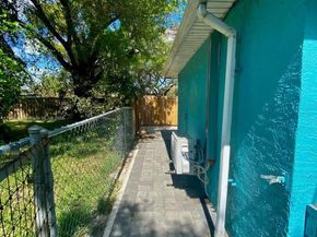 1420 SW 33rd Ct, Fort Lauderdale FL 33315