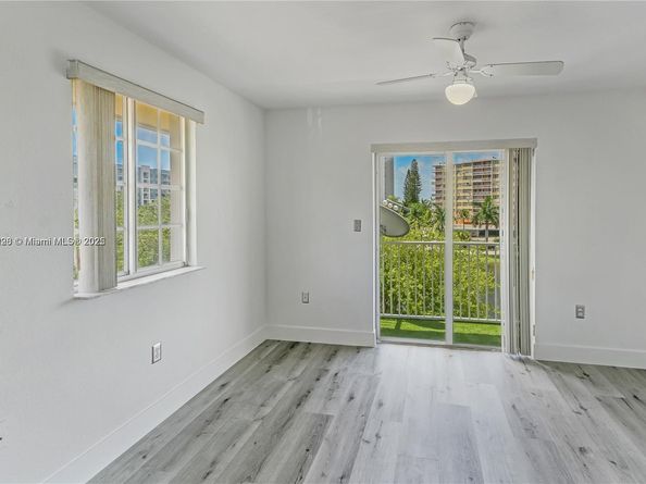 2054 NE 167th St 3122, North Miami Beach FL 33162