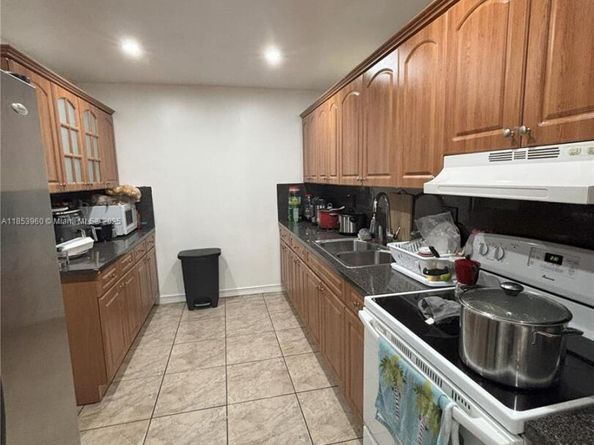 18601 SW 98th Ave, Cutler Bay FL 33157