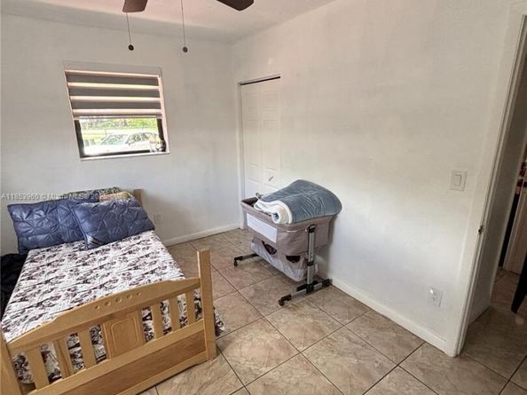 18601 SW 98th Ave, Cutler Bay FL 33157