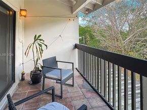 8885 Fontainebleau Blvd 205, Miami FL 33172