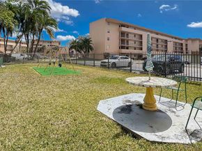 8885 Fontainebleau Blvd 205, Miami FL 33172