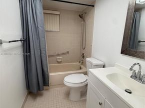 5130 Las Verdes Cir 123, Delray Beach FL 33484