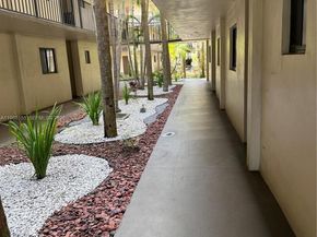 5130 Las Verdes Cir 123, Delray Beach FL 33484