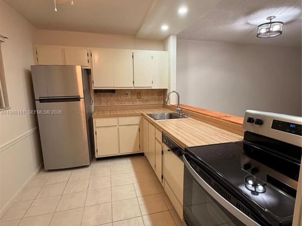 5130 Las Verdes Cir 123, Delray Beach FL 33484