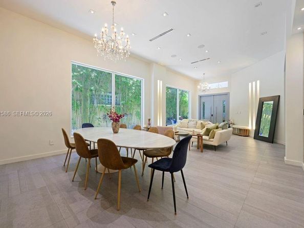 1615 NE 196th St, Miami FL 33179