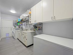 1615 NE 196th St, Miami FL 33179