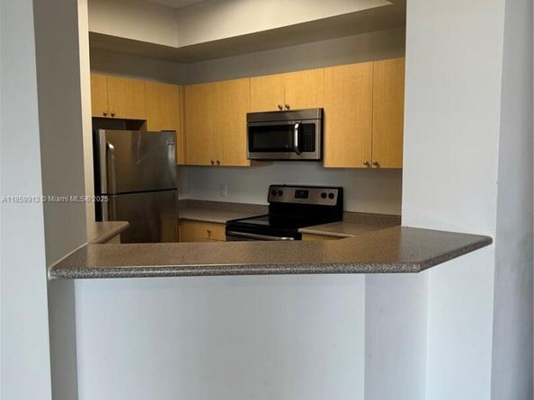1919 Van Buren St 818A, Hollywood FL 33020