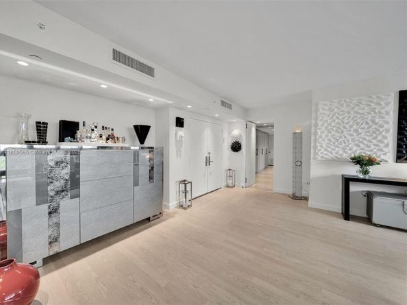 9 Island Ave 614, Miami Beach FL 33139
