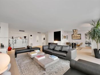9 Island Ave