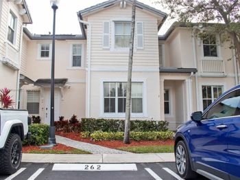 153 SE 28th Pl
