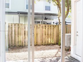 153 SE 28th Pl 3, Homestead FL 33033