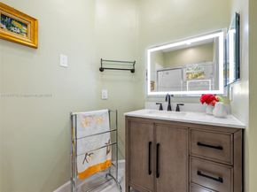 733 NW 170th Ter, Pembroke Pines FL 33028