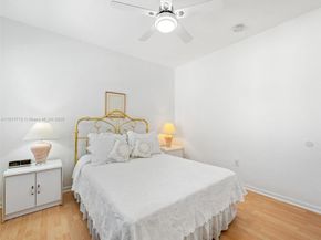 733 NW 170th Ter, Pembroke Pines FL 33028