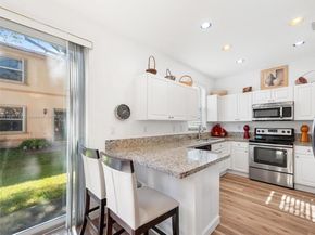 733 NW 170th Ter, Pembroke Pines FL 33028