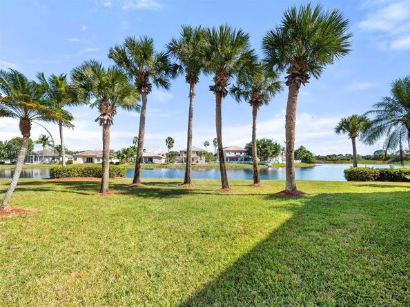 733 NW 170th Ter, Pembroke Pines FL 33028