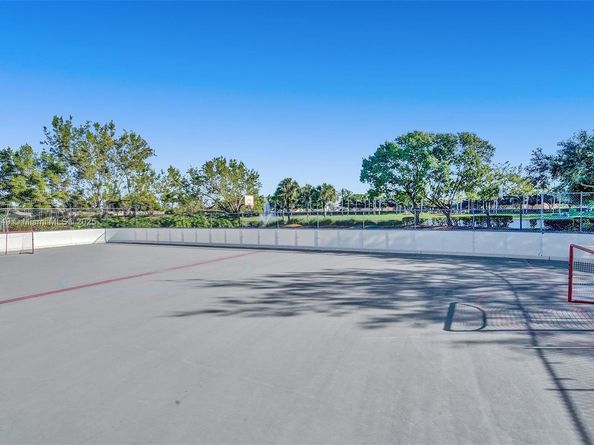 1487 Blue Jay Cir, Weston FL 33327