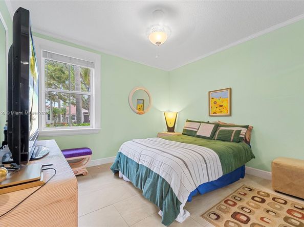 1487 Blue Jay Cir, Weston FL 33327