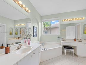 1487 Blue Jay Cir, Weston FL 33327
