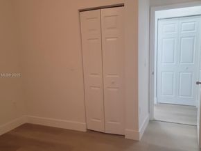 571 SE 37th Pl, Homestead FL 33033
