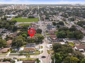 3265 NW 50th St, Miami FL 33142