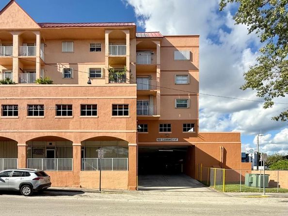 199 SW 12th Ave 404A, Miami FL 33130