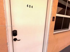 199 SW 12th Ave 404A, Miami FL 33130