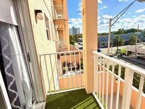 199 SW 12th Ave 404A, Miami FL 33130